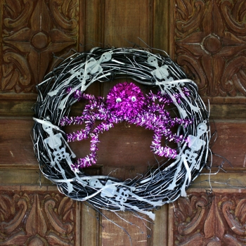 DIY Halloween Wreath image