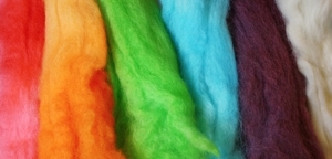 Dyed Wool Roving image