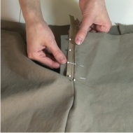 How to Replace the Zipper in a Pair of Pants